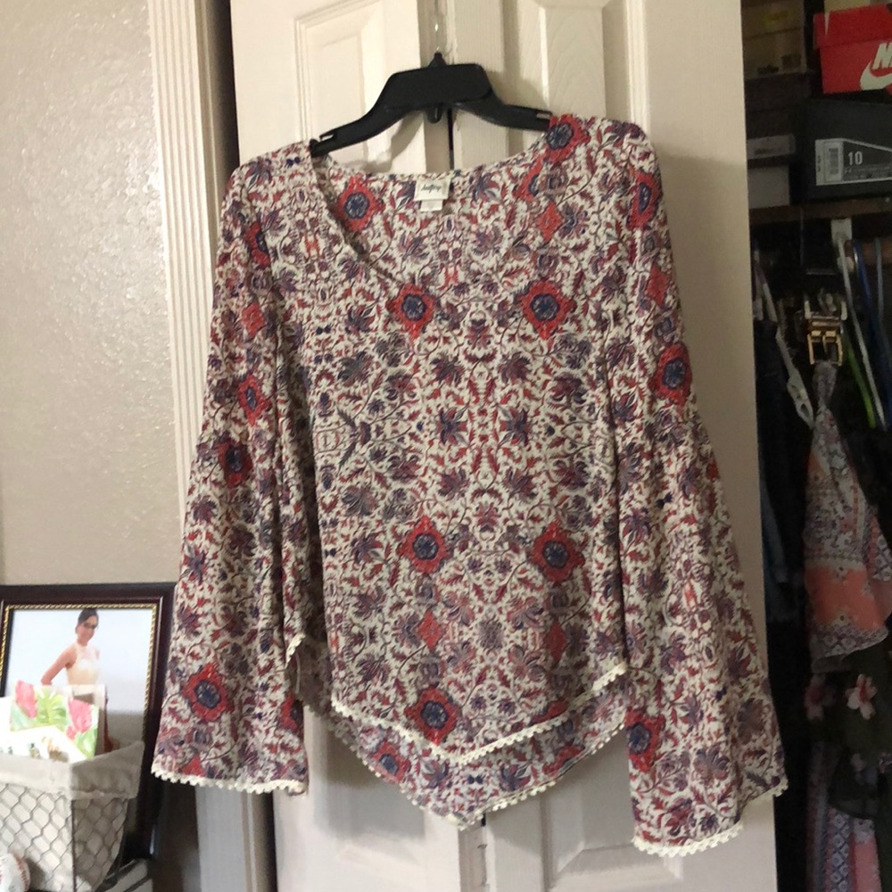 Long sleeve polyester blouse